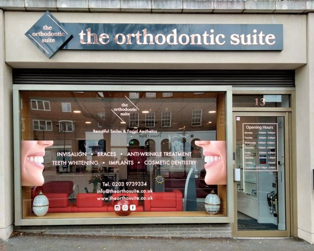 Orthodontics illuminated tray sign