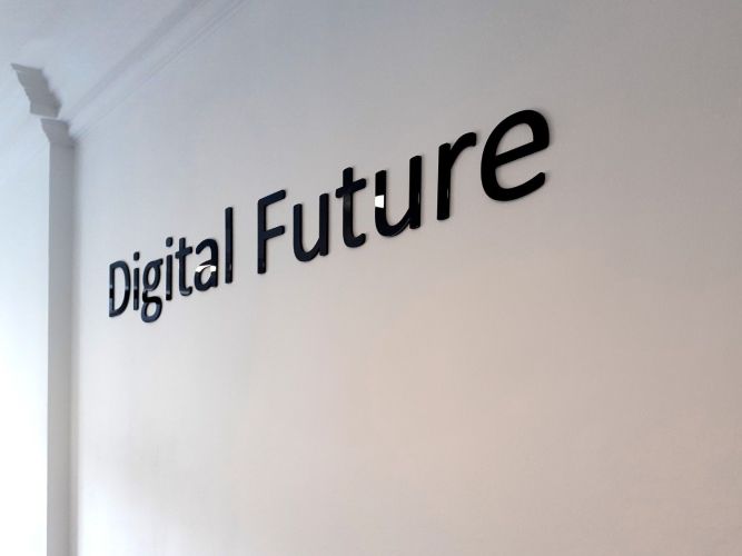 retail-signage-Vinyl-Sign-Studio